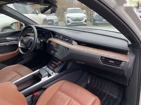 Audi E-Tron 2021 - фото 7