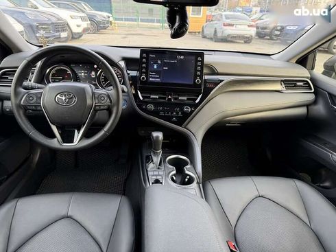 Toyota Camry 2023 - фото 27