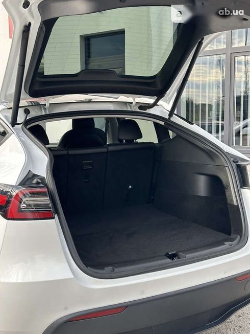 Tesla Model Y 2021 - фото 24