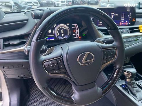 Lexus ES 2019 - фото 14