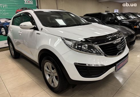 Kia Sportage 2012 белый - фото 5
