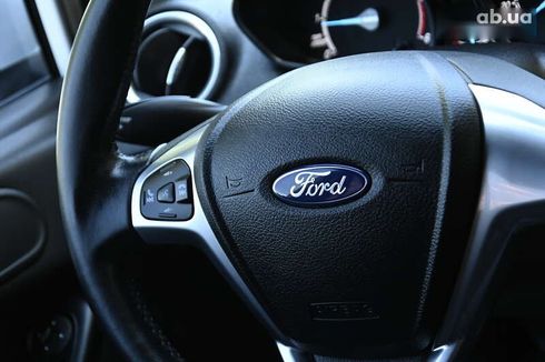 Ford Fiesta 2017 - фото 23