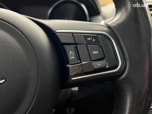 Jaguar XE 2019 черный - фото 16