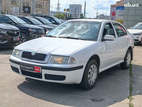 Skoda Octavia 2007 белый - фото 3