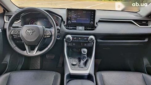 Toyota RAV4 2019 - фото 18