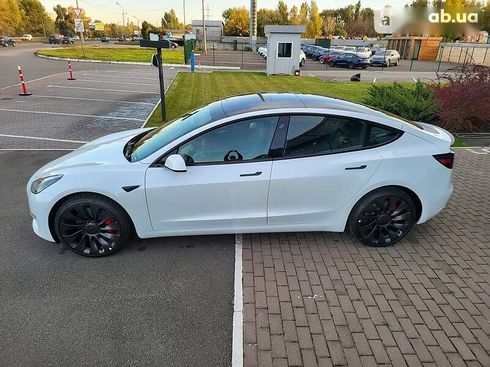 Tesla Model 3 2022 - фото 24