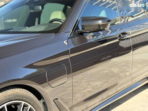 BMW 5 серия 2018 - фото 12