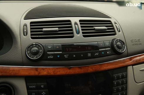 Mercedes-Benz E-Класс 2003 - фото 14