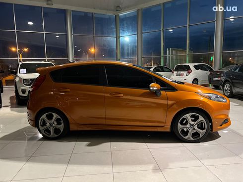 Ford Fiesta 2019 оранжевый - фото 5