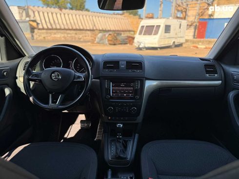 Skoda Yeti 2017 серый - фото 69