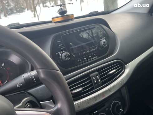 Fiat Tipo 2019 красный - фото 22