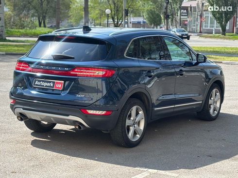 Lincoln MKC 2017 синий - фото 3