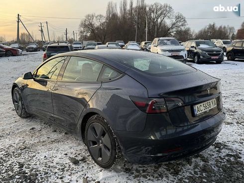 Tesla Model 3 2022 - фото 6
