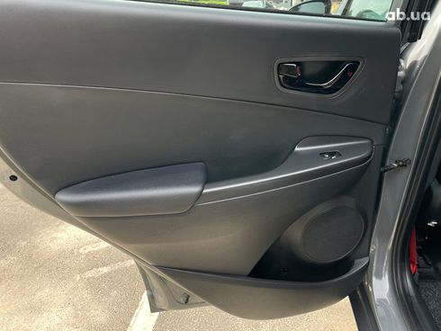 Hyundai Kona 2018 серый - фото 18