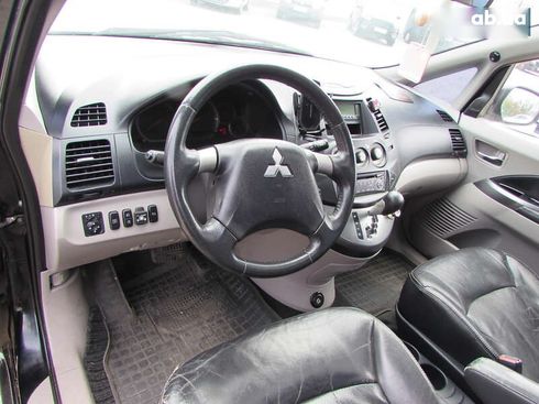 Mitsubishi Grandis 2007 - фото 8