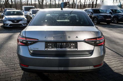 Skoda Superb 2020 - фото 18