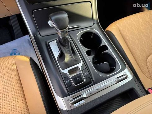 Kia Carnival 2021 - фото 21