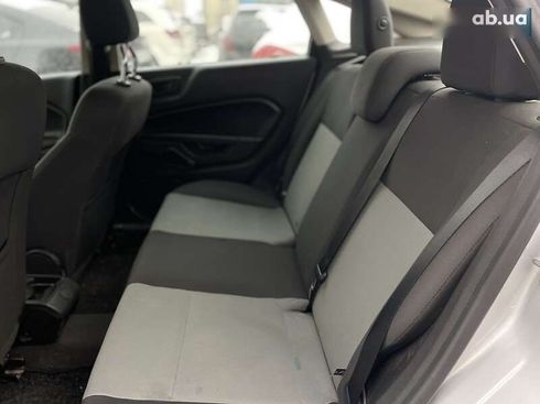 Ford Fiesta 2016 - фото 21