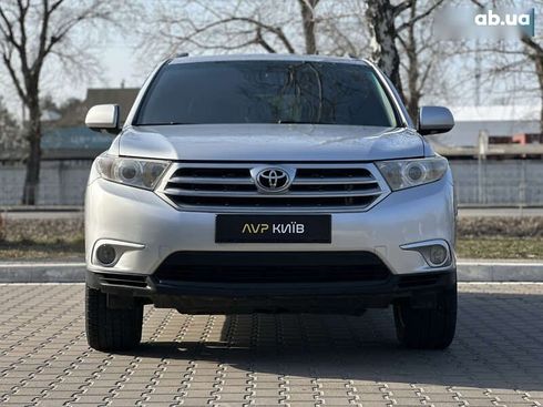 Toyota Highlander 2010 - фото 3