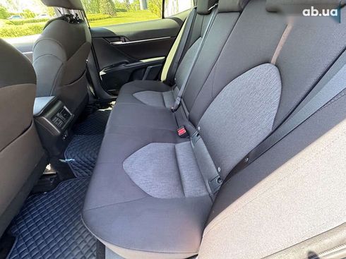 Toyota Camry 2020 - фото 22