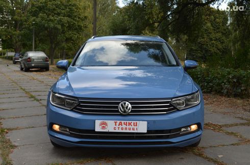 Volkswagen Passat 2015 синий - фото 2