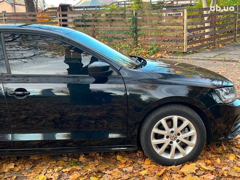Volkswagen Jetta 2015 черный - фото 14