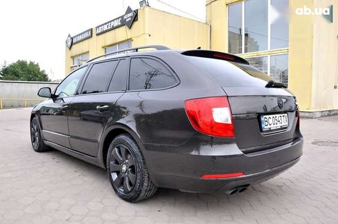 Skoda Superb 2011 - фото 12