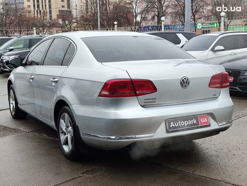 Volkswagen Passat 2011 серый - фото 5