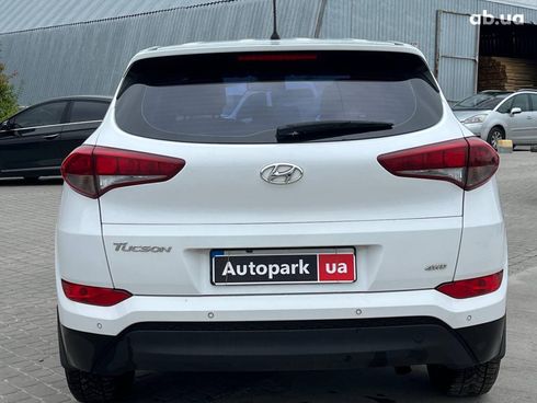 Hyundai Tucson 2016 белый - фото 22