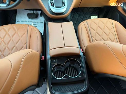 Mercedes-Benz V-Класс 2021 - фото 21
