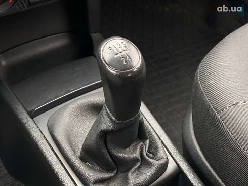 Skoda Fabia 2004 - фото 27