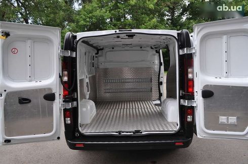 Renault Trafic 2021 - фото 25