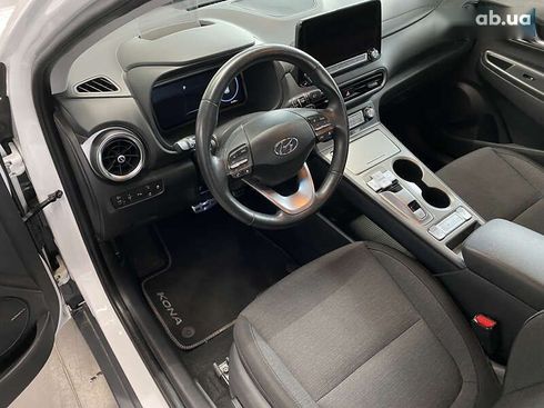 Hyundai Kona Electric 2021 - фото 30