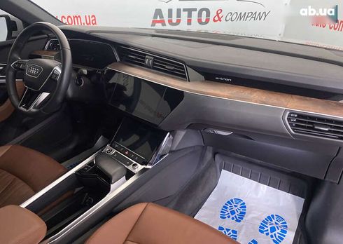 Audi E-Tron 2021 - фото 9