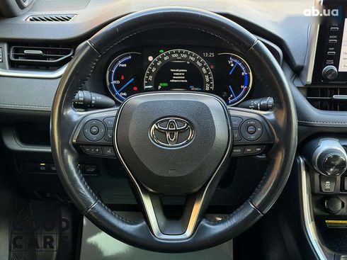 Toyota RAV4 2020 - фото 21