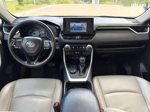 Toyota RAV4 2019 - фото 24