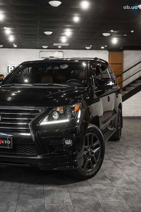 Lexus LX 2015 - фото 9