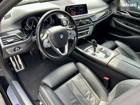 BMW 7 серия 2018 - фото 26
