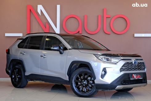 Toyota RAV4 Hybrid 2020 серебристый - фото 2