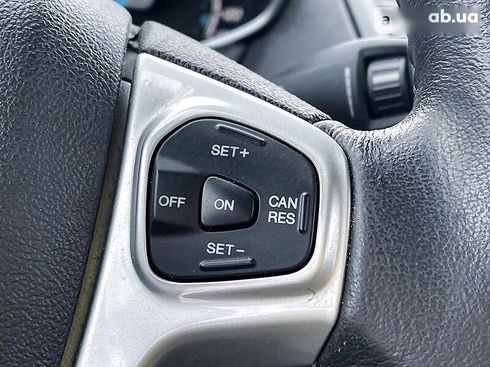 Ford Fiesta 2016 - фото 22