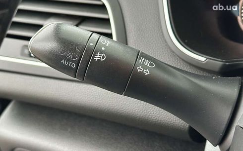Renault Megane 2018 - фото 16