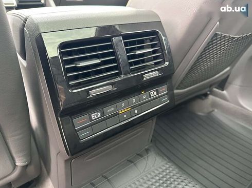 Volkswagen Touareg 2020 - фото 22