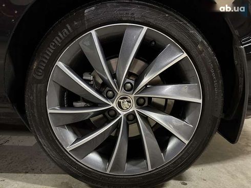 Skoda Superb 2018 - фото 14