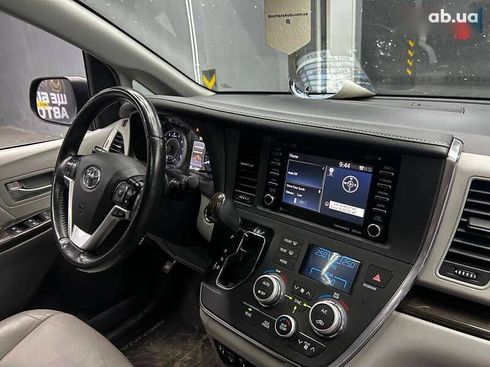 Toyota Sienna 2018 - фото 23