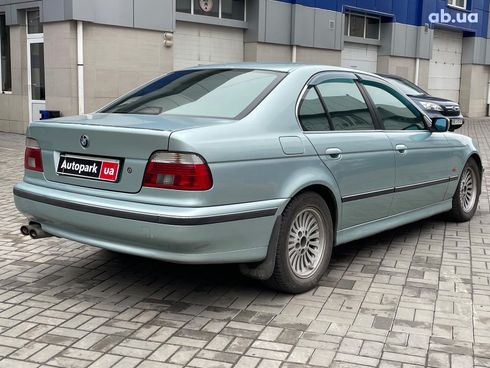 BMW 5 серия 1998 серый - фото 5