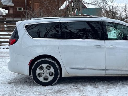Chrysler Pacifica 2017 белый - фото 7