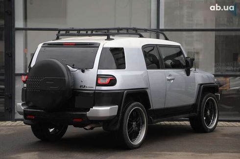 Toyota FJ Cruiser 2007 - фото 2