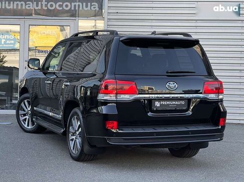 Toyota Land Cruiser 2019 - фото 10