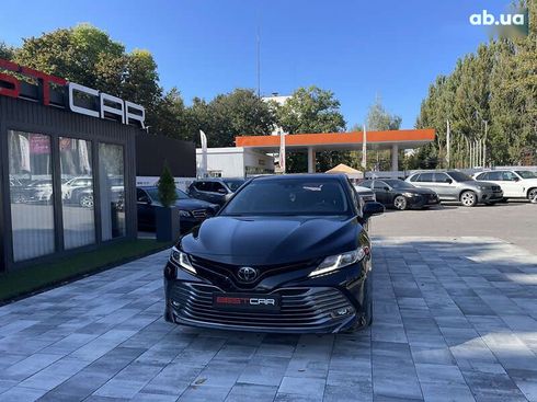 Toyota Camry 2018 - фото 6