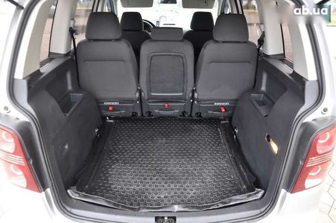 Volkswagen Touran 2010 - фото 20